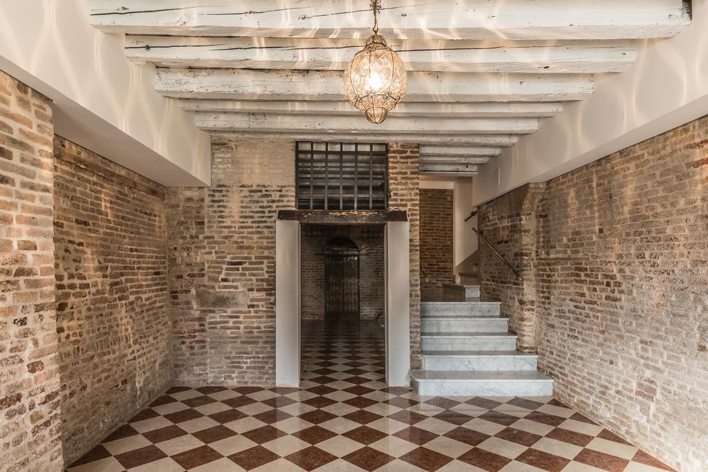 Palazzina Canal Apartment Venice Room photo