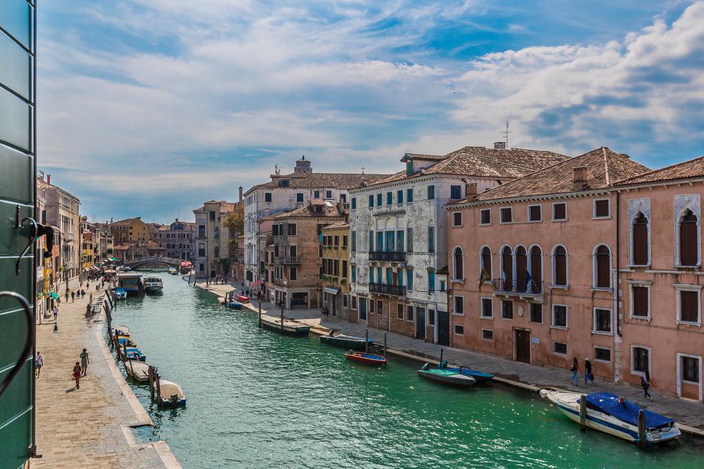 Palazzina Canal Apartment Venice Room photo